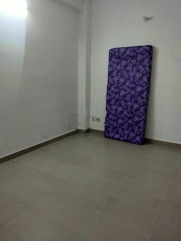 Room in 3.5 BHK Apartment at SS Almeria, Sector 84 – for Rent