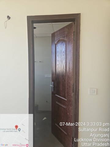 Furnished Amenities in 3 BHK Apartment at Omaxe Waterscapes, Gomti Nagar – for Rent