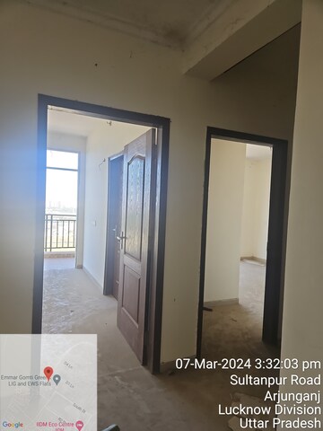 Building Lobby in 3 BHK Apartment at Omaxe Waterscapes, Gomti Nagar – for Rent