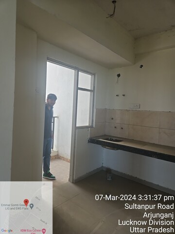 Bathroom in 3 BHK Apartment at Omaxe Waterscapes, Gomti Nagar – for Rent