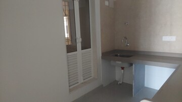 2 BHK Apartment For Rent in Lodha Amara, Kolshet Road