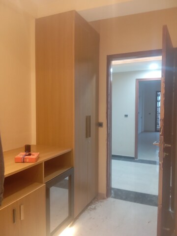 Room in Studio Apartment at Omaxe Hazratganj, Gomti Nagar – for Rent