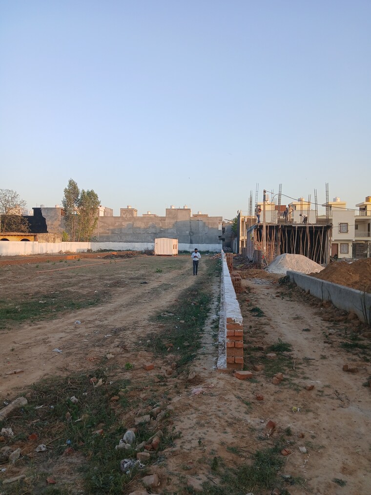 Exterior View, sector 10 greater noida  98 Sq.Yd. Plot In Sector 10 Greater Noida Greater Noida 8371860