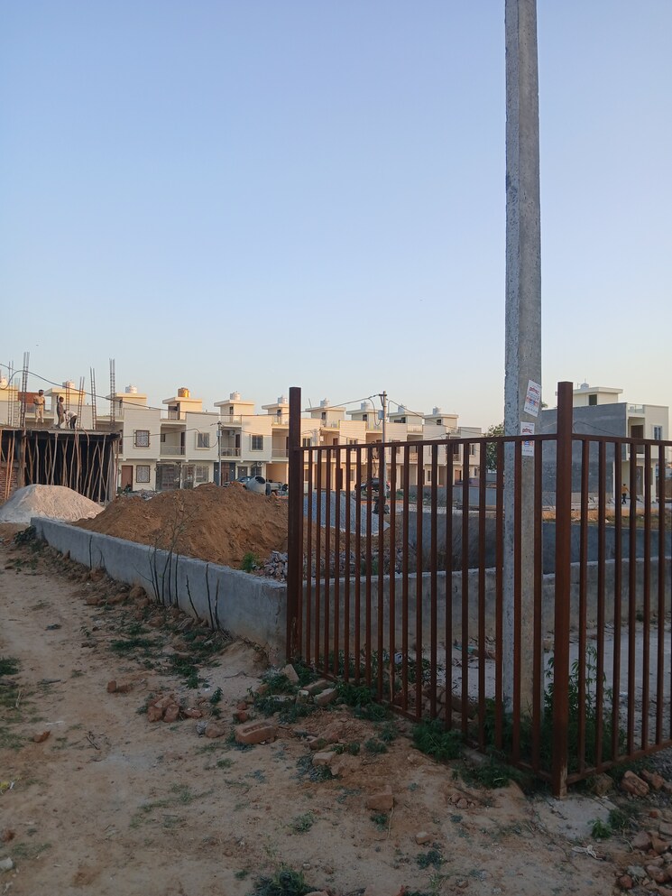 Exterior View, sector 10 greater noida  98 Sq.Yd. Plot In Sector 10 Greater Noida Greater Noida 8371860