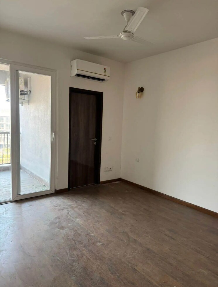 Room, dlf-gardencity-enclave 3 Bedroom 1650 Sq.Ft. Builder Floor In Sector 93 Gurgaon 8371921