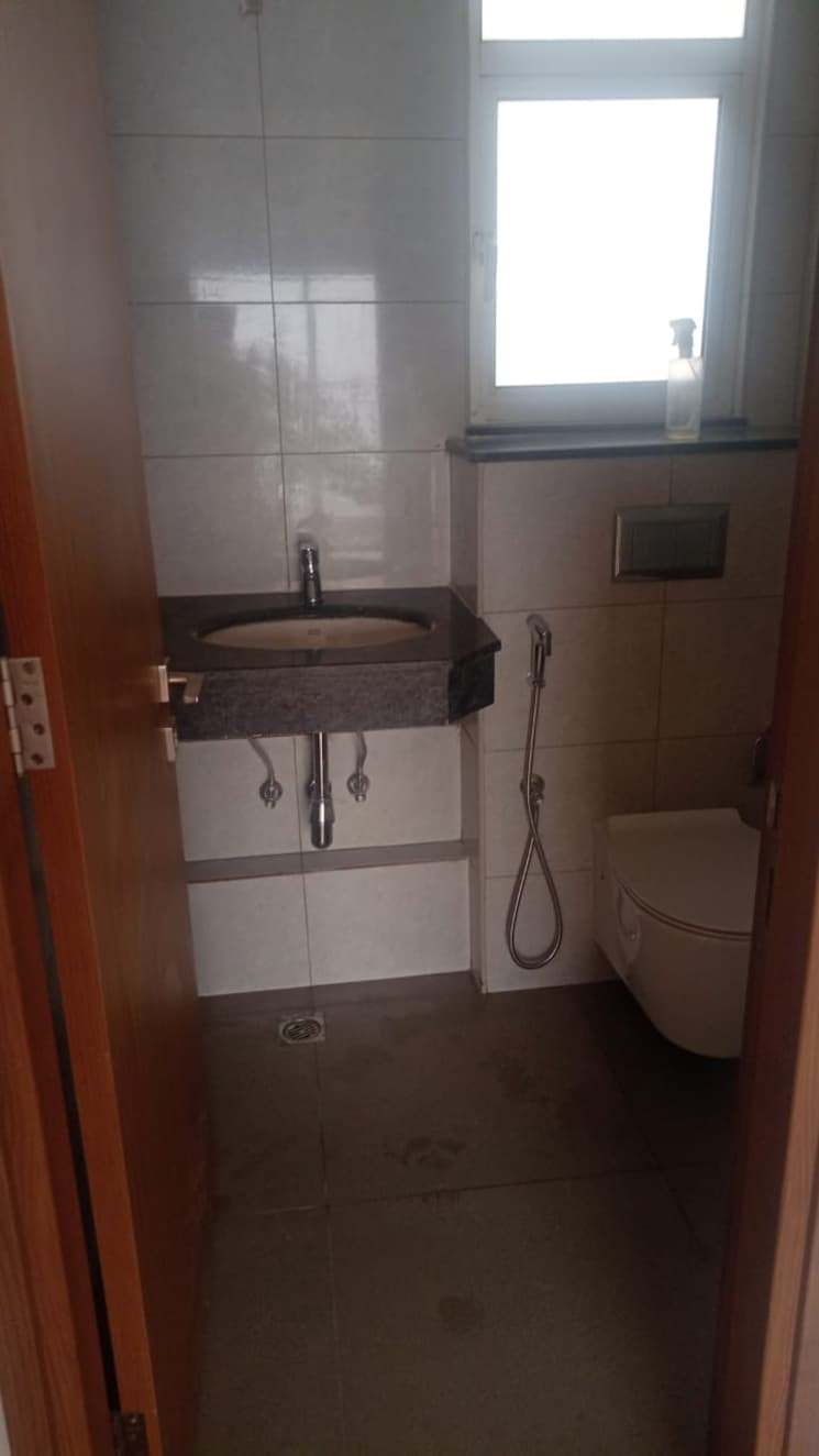 Bathroom, noida central 2 Bedroom 1053 Sq.Ft. Apartment In Noida Central Noida 8371941