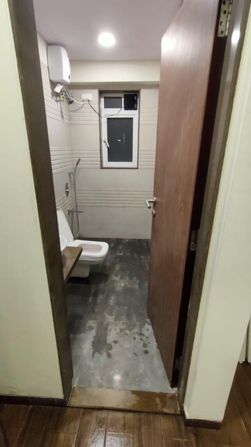 Bathroom in 3 BHK Apartment at Celestia Spaces, Sewri – for Rent