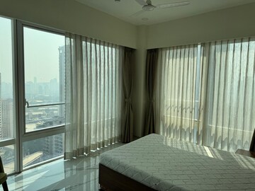 Bedroom in 2 BHK Apartment at Dheeraj Ganga, Malad West – for Rent