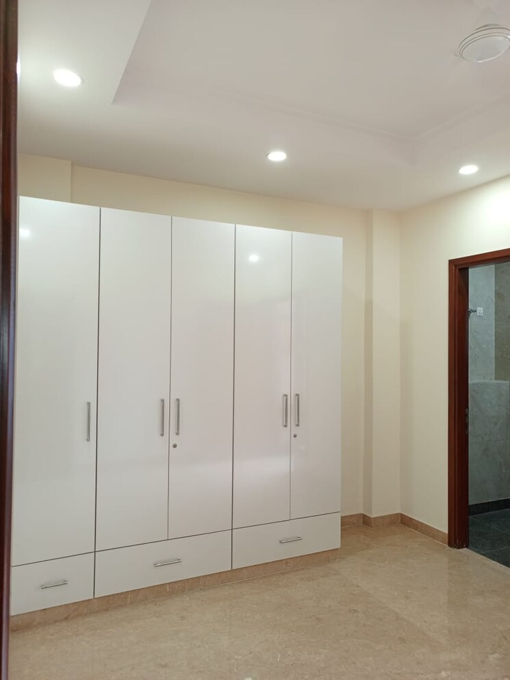 Room, new rajinder nagar 3 Bedroom 1200 Sq.Ft. Builder Floor In New Rajinder Nagar Delhi 8372114