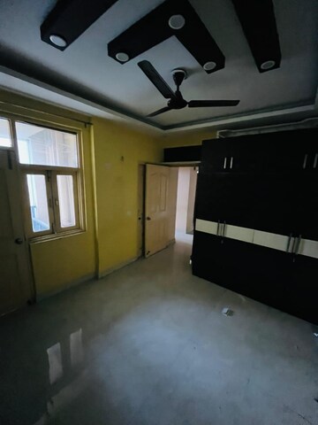 Room in 2 BHK Apartment at Gulmohur Garden, Raj Nagar Extension – for Rent