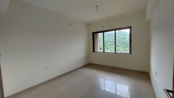 Room in 4 BHK Apartment at Bhimjyani Verraton, Manpada – for Rent