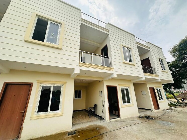 Exterior View, sector 10 greater noida  105 Sq.Yd. Plot In Sector 10 Greater Noida Greater Noida 8372161