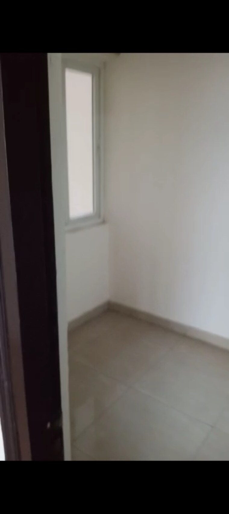 Room, la-residentia 2.5 Bedroom 1010 Sq.Ft. Apartment In Tech Zone 4 Greater Noida Greater Noida 8372250