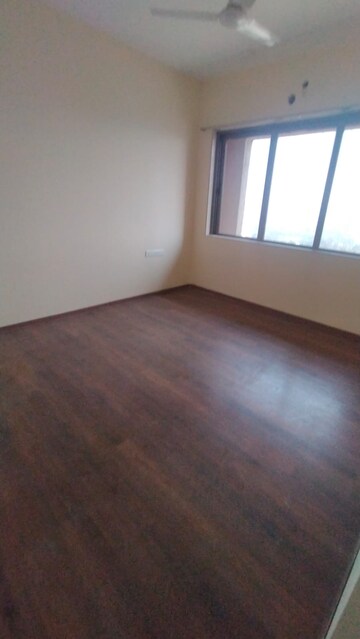 Room in 2 BHK Apartment at Ashar Axis, Majiwada – for Rent