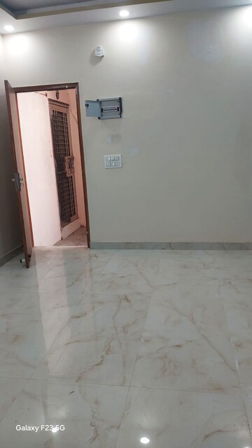 Living Room in 1 BHK Apartment at Paschim Vihar – for Rent