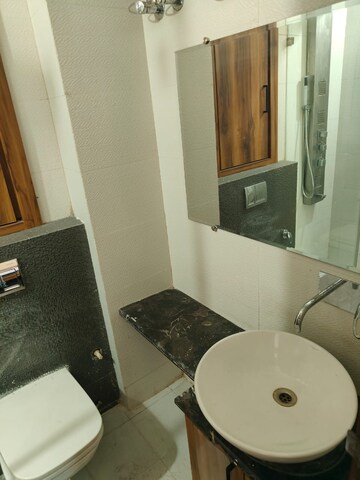 Master Bedroom in 3 BHK Builder Floor at Sector 43 – for Rent