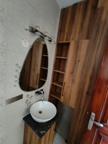 Furnished Amenities in 3 BHK Builder Floor at Sector 43 – for Rent
