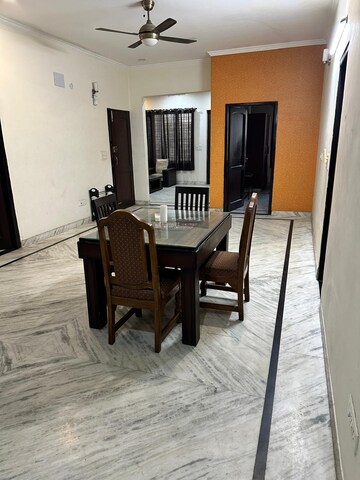 Gym in 3 BHK Builder Floor at Unitech South City 1, South City 1 – for Rent