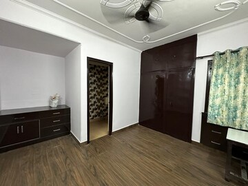 Bedroom in 3 BHK Apartment at Paschim Vihar – for Rent