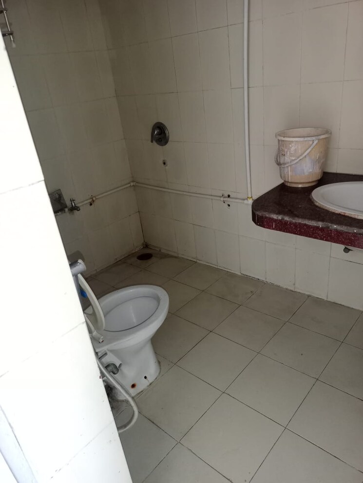 Bathroom, royal-palms-garden-view 2 Bedroom 700 Sq.Ft. Apartment In Goregaon East Mumbai 8372427
