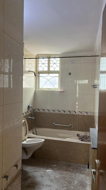 3 BHK Apartment For Rent in Parsvnath Green Ville, Sector 48