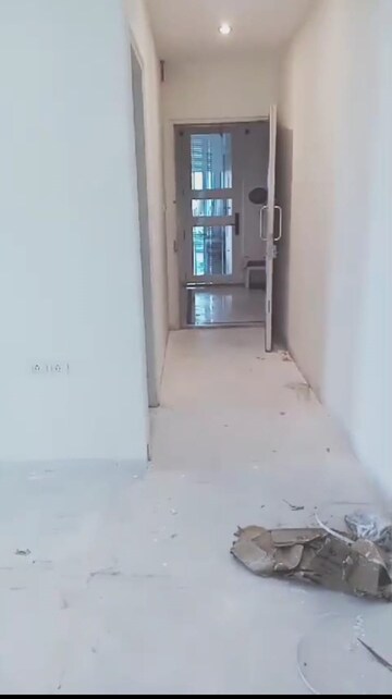 Room in 3 BHK Apartment at Worli – for Rent