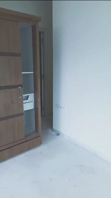 Room in 3 BHK Apartment at Worli – for Rent