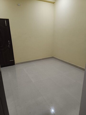 Room in 3 BHK Independent House at Gomti Nagar – for Rent