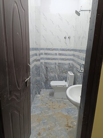 Bathroom in 3 BHK Independent House at Gomti Nagar – for Rent