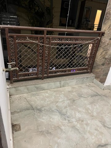 Balcony in 1 RK Builder Floor at Ansal Sushant Lok I, Sector 43 – for Rent