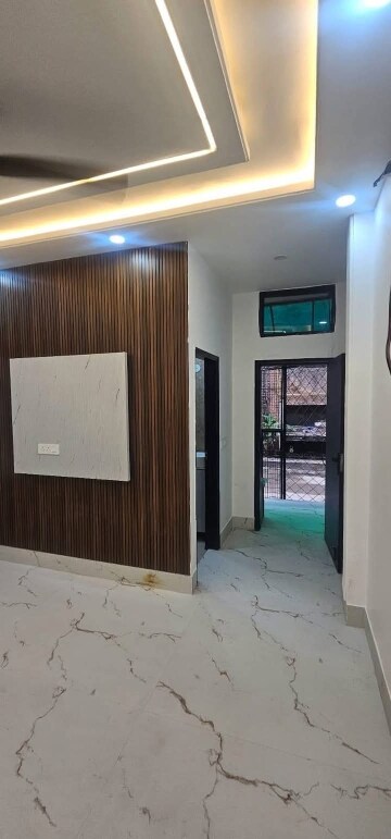 Room in 2 BHK Builder Floor at Saket – for Rent