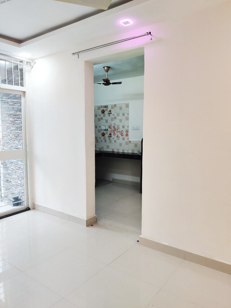 Room, panchshil-world-trade-center 1 Bedroom 557 Sq.Ft. Apartment In Kharadi Pune 8372655