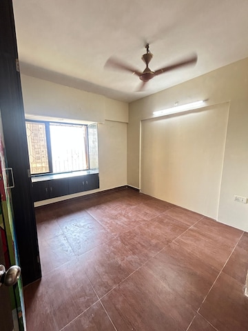Room in 1 BHK Apartment at Mantri Park, Goregaon East – for Rent
