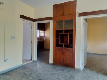 Room in 2 BHK Apartment at Sarita Vihar – for Rent