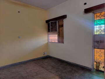 Room in 2 BHK Apartment at Sarita Vihar – for Rent