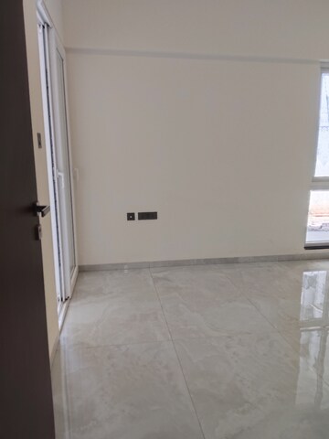 Room in 2 BHK Apartment at Narang Rozanne by Courtyard, Pokhran Road No Two – for Rent