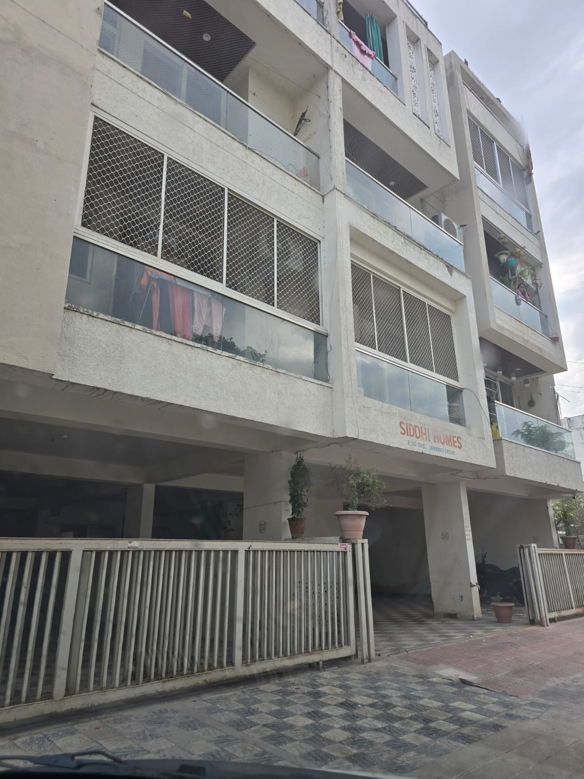 3 BHK Apartment For Sale in Saraswati Enclave