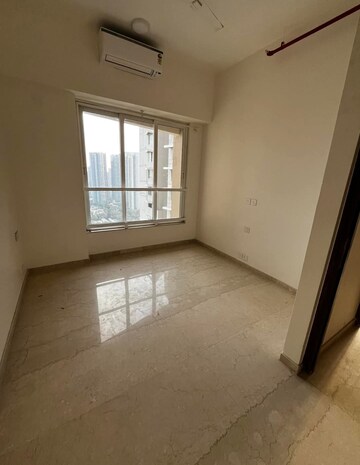 Room in 2 BHK Apartment at Nahar Amrit Shakti, Chandivali – for Rent
