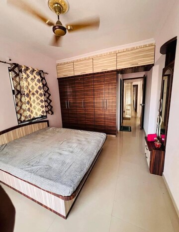 Room in 3 BHK Apartment at Hiranandani Gardens, Powai – for Rent