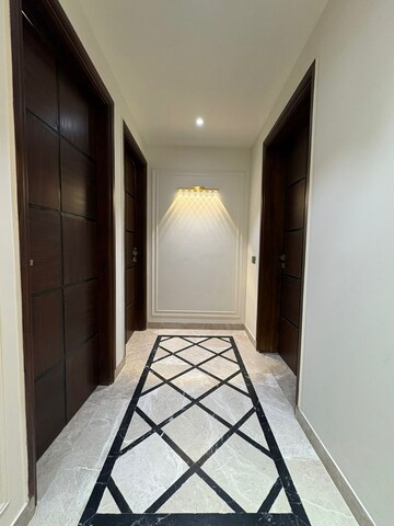 Building Lobby in 4 BHK Builder Floor at SS 100, Sector 49 – for Sale