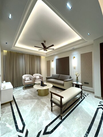 Gym in 4 BHK Builder Floor at SS 100, Sector 49 – for Sale
