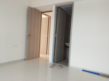 Room in 2 BHK Apartment at Wadhwa TW Gardens, Kandivali East – for Rent