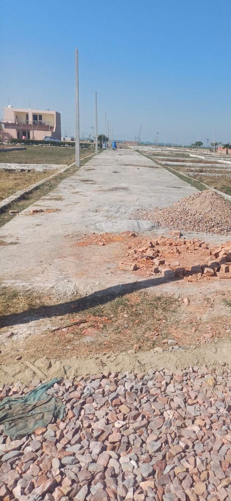 Cover Image, jewar  685 Sq.Yd. Plot In Jewar Greater Noida 8373023