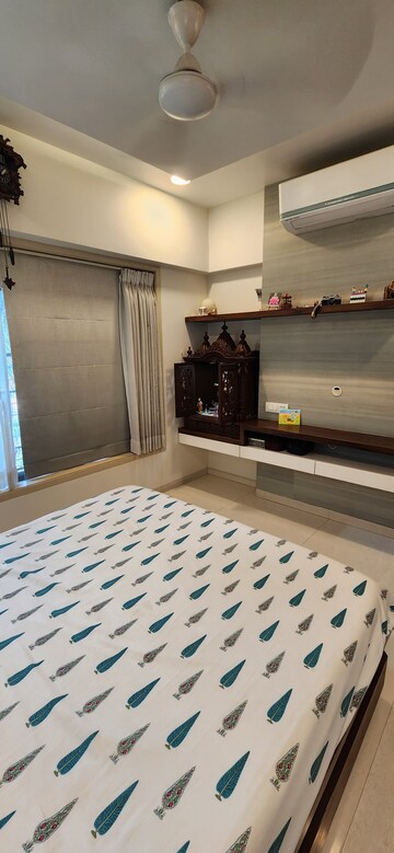 Bedroom in 2 BHK Apartment at Jogeshwari East – for Sale