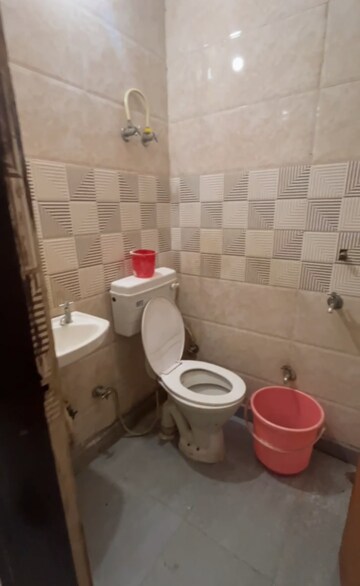 Bathroom in 1 BHK Builder Floor at Govindpuri – for Rent