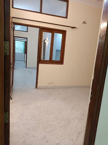 Room in 2 BHK Builder Floor at Lajpat Nagar 4 – for Rent