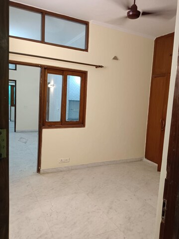 Room in 2 BHK Builder Floor at Lajpat Nagar 4 – for Rent
