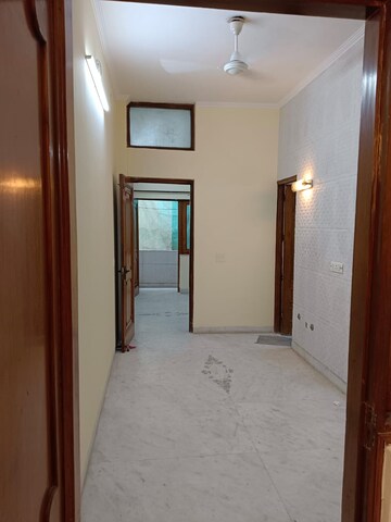 Room in 2 BHK Builder Floor at Lajpat Nagar 4 – for Rent