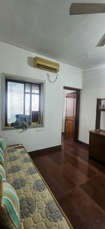 Living Room in 1.5 BHK Apartment at Diamond Garden, Chembur – for Rent