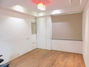 Room in  Office Space at Goregaon West – for Rent